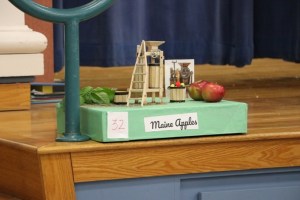 Student’s Shoebox Parade float about apples