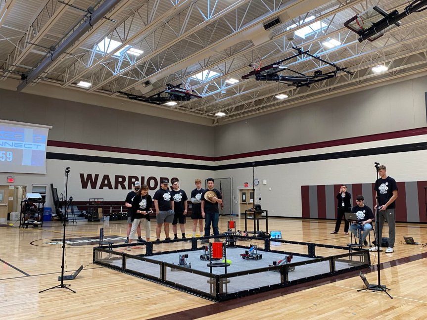 Commissioner Makin, Senator King, Students Participate in a Robotics Competition to Launch 19th Annual MLTI Student&nbsp;Conference