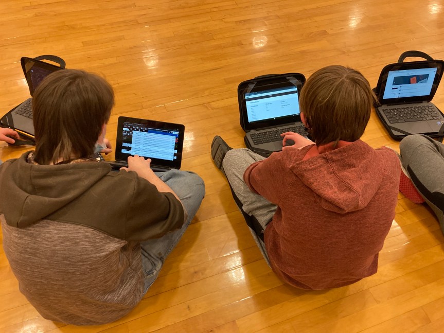 Carrabec Community School P.E. Class Individualizes Learning Through New Heart Rate&nbsp;Monitors
