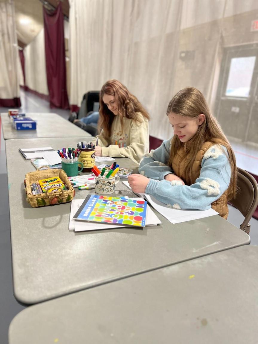 Maine Connections Academy students at the University of Maine at Farmington drawing