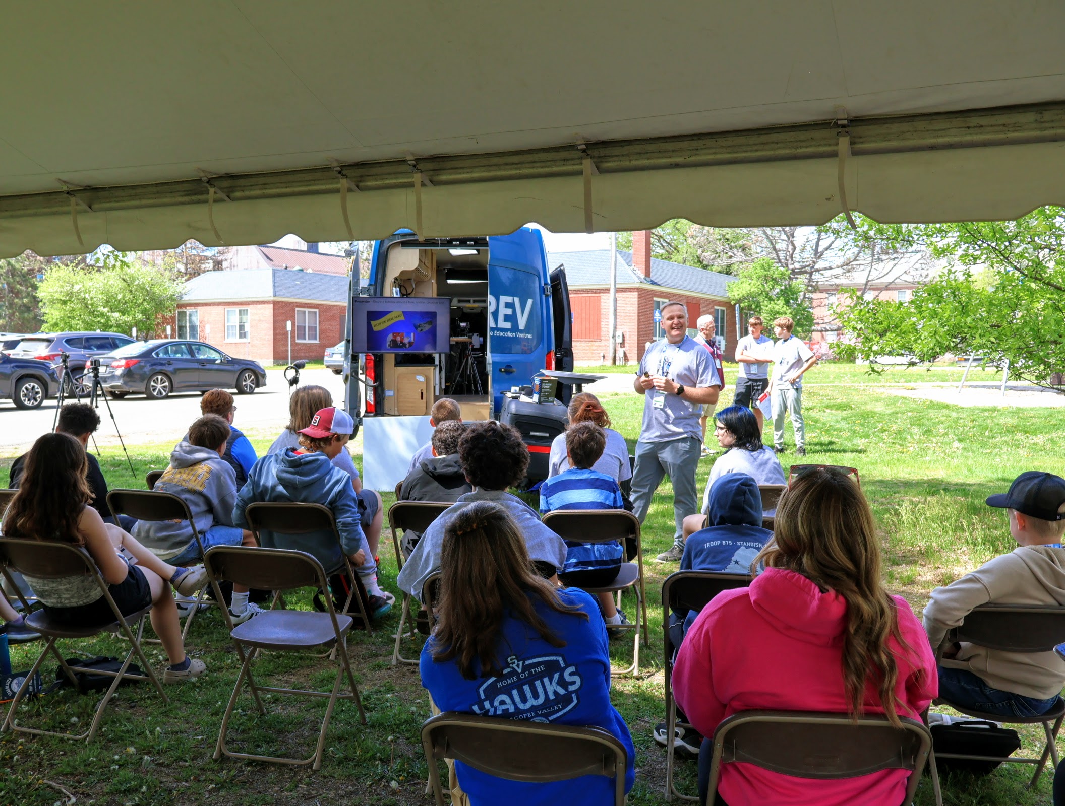 Students participating in the SLAM Showcase session led by RSU 16 Technology Integrator Kern Kelley.