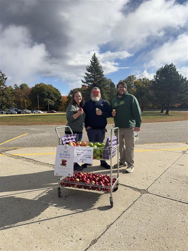 RSU 17 celebrates 2026 Apple Crunch Day